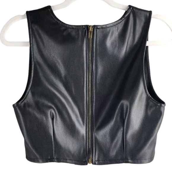 Kirious Women's Black Faux‎ Leather Crop Top - Picture 2 of 6